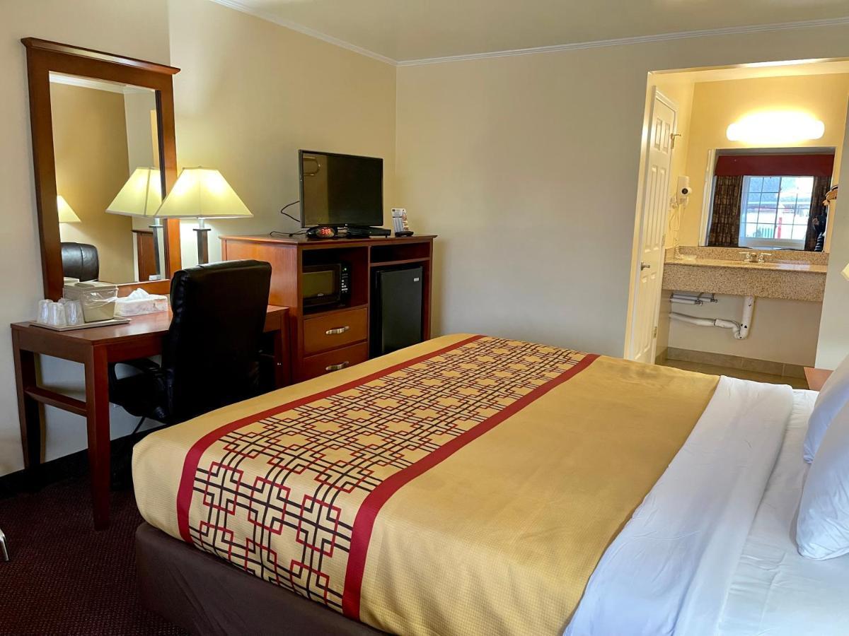 Passport Inn Somers Point - Somers Point Ngoại thất bức ảnh